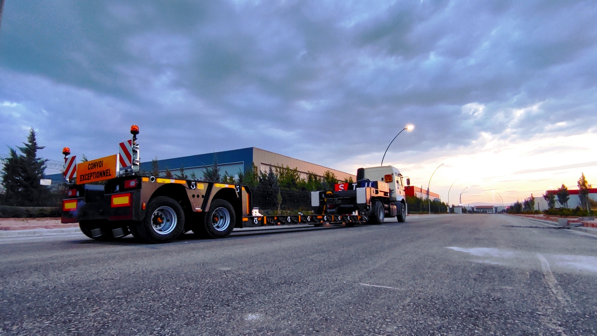 STU TRAILER DORSE ITHALAT IHRACAT LTD. STI. - fordon till salu undefined: bild 4