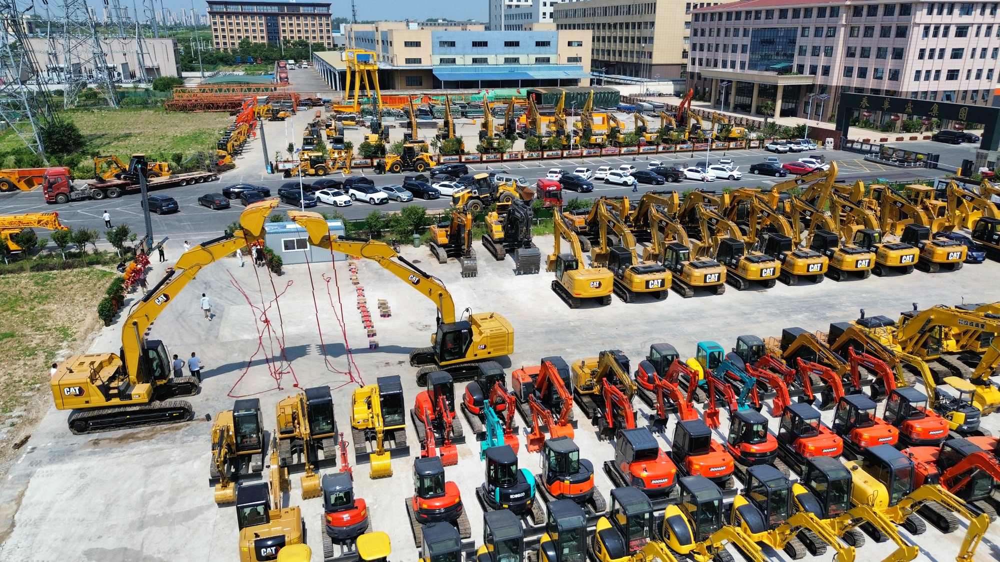 Toaks International Trading Company - Lastbilar - År: 2018, 8x4, Euro 3 undefined: bild 1