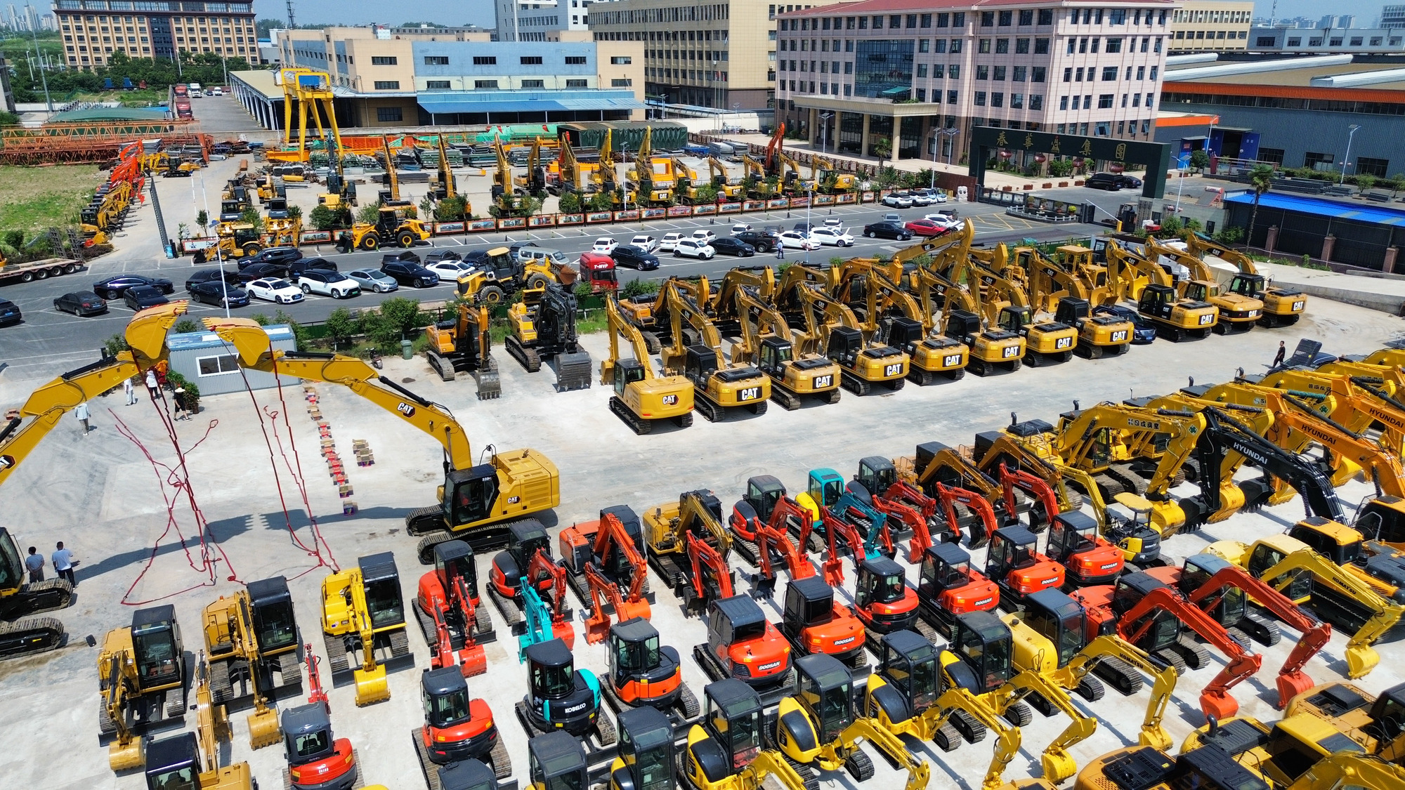 Toaks International Trading Company - Lastbilar - År: 2018, 8x4, Euro 3 undefined: bild 2