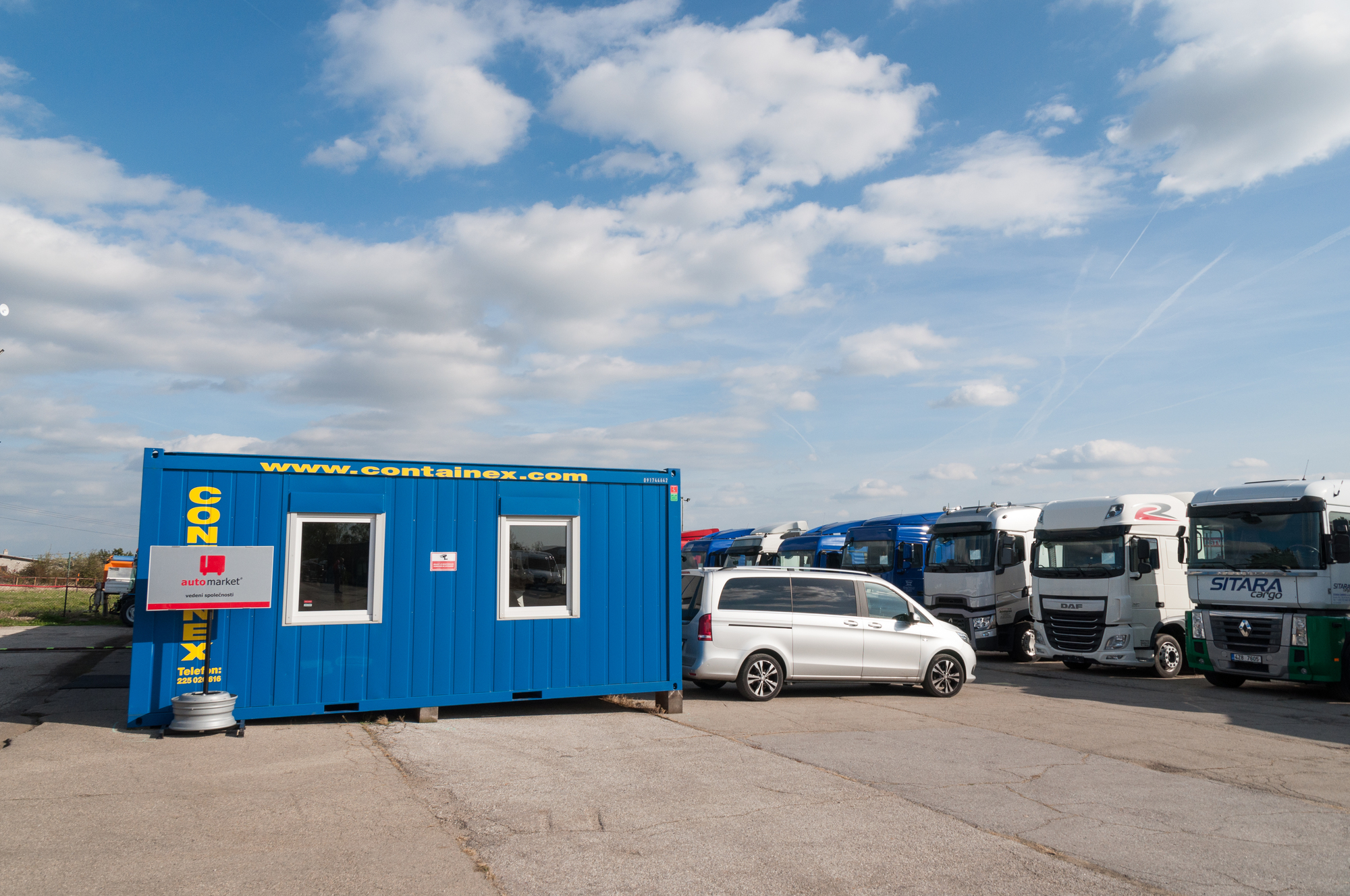 AUTOMARKET TRUCKS s.r.o. - fordon till salu undefined: bild 2