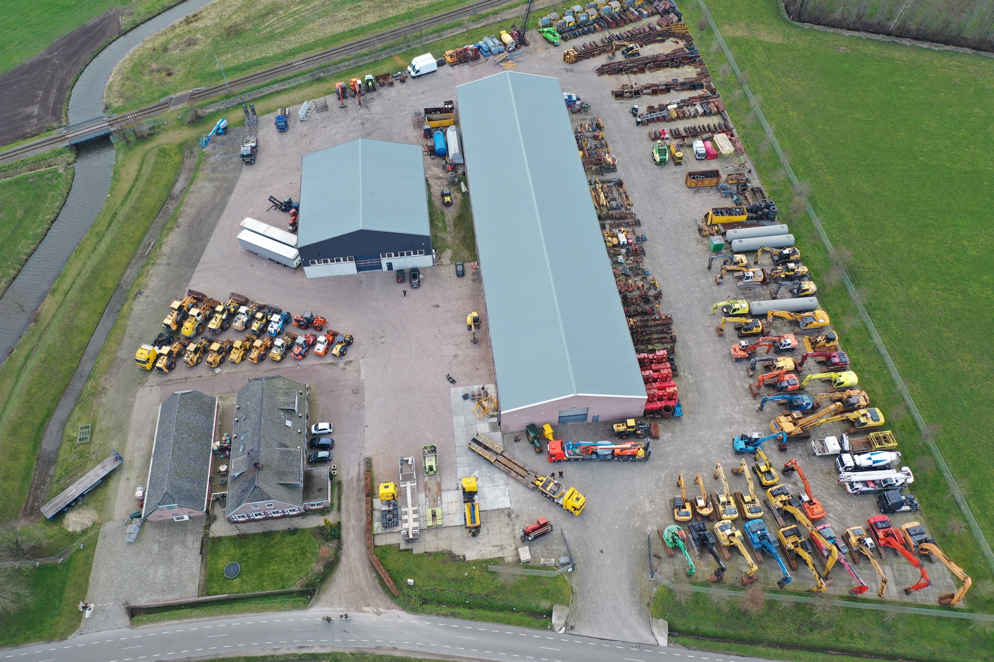 A.Z.Industrials B.V. - Byggmaskiner - År: 2020, 2-axel, luftkonditionering undefined: bild 1