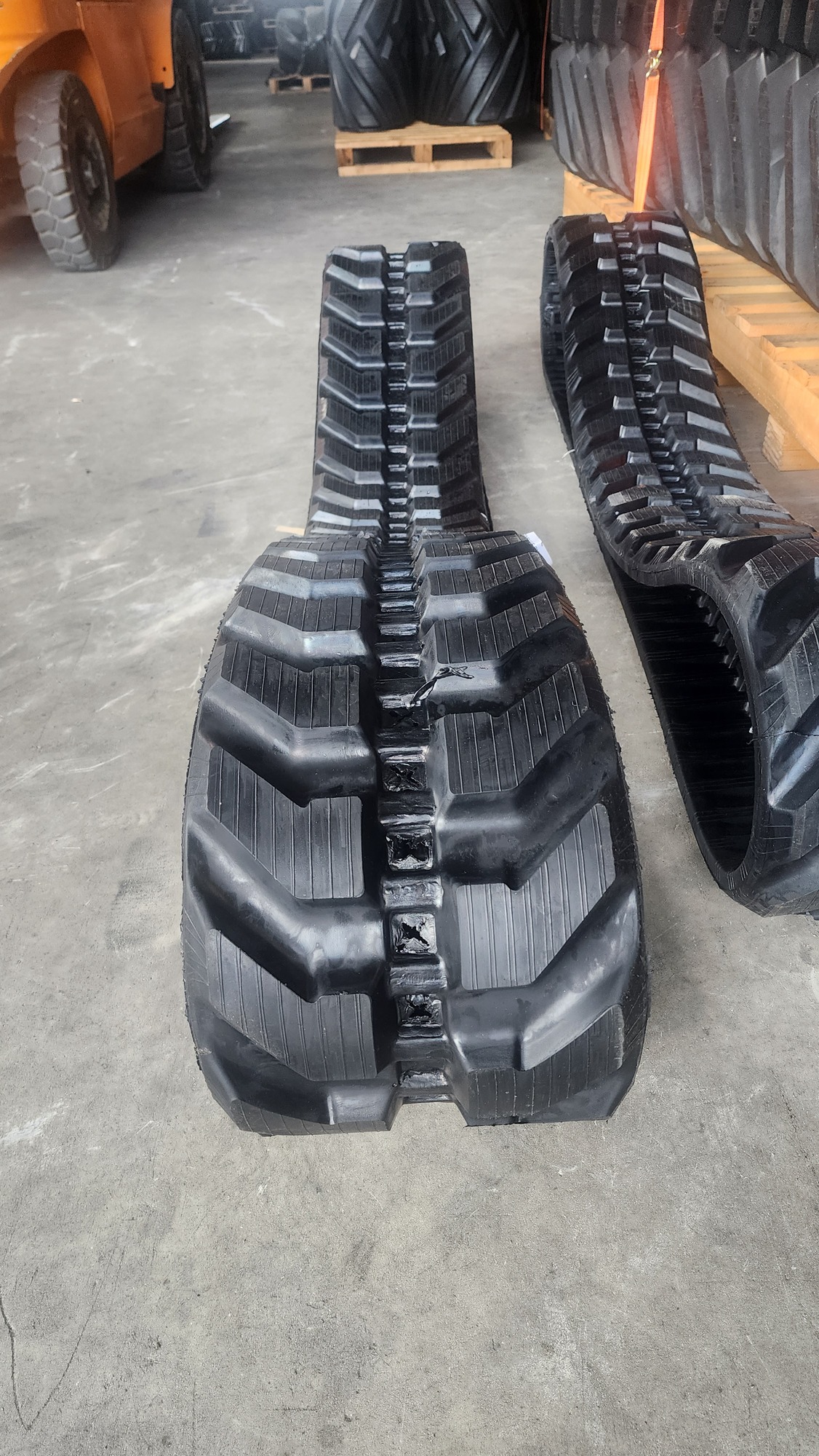 GLOBAL TRACK WAREHOUSE EUROPE GMBH - Reservdelar CATERPILLAR undefined: bild 8