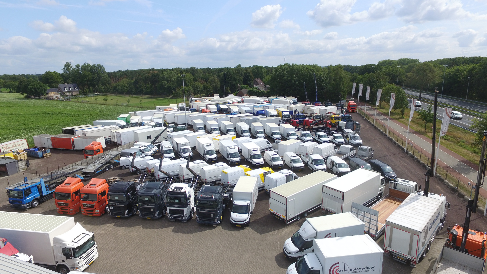 COPPENS TRUCKS BV - Lastbilar MERCEDES-BENZ undefined: bild 2