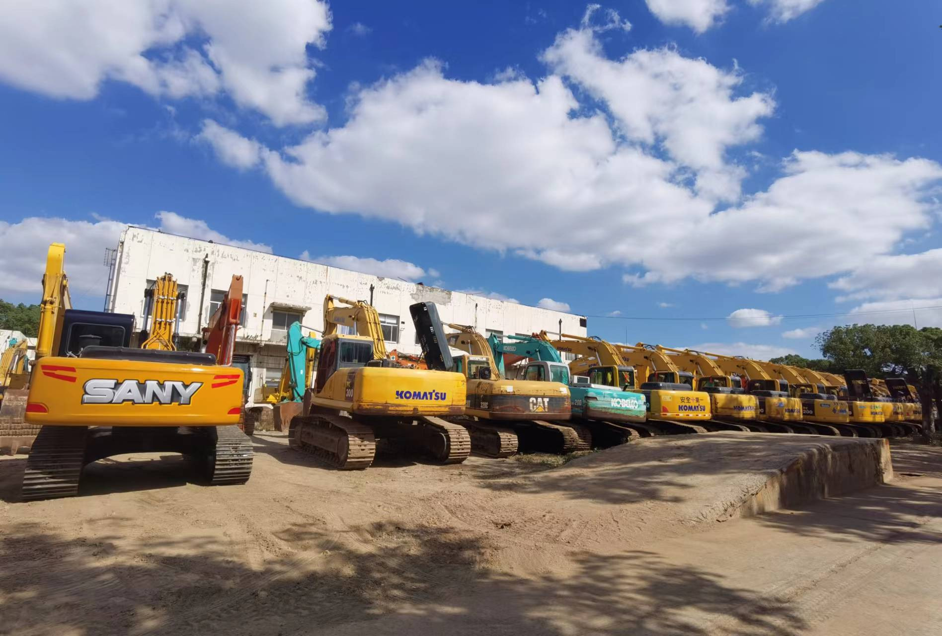 OUTONG MACHINERY LIMITED - Byggmaskiner HYUNDAI undefined: bild 6