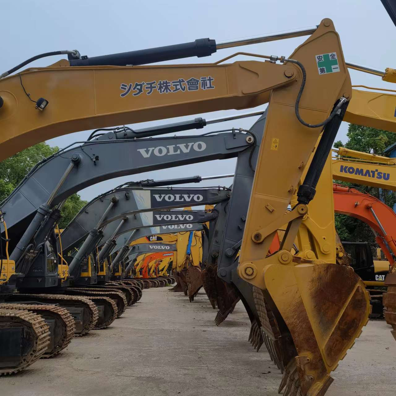 Qingdao Higher Weight Trade Co. LTD - Lastbilar SINOTRUK - 6x4 undefined: bild 7