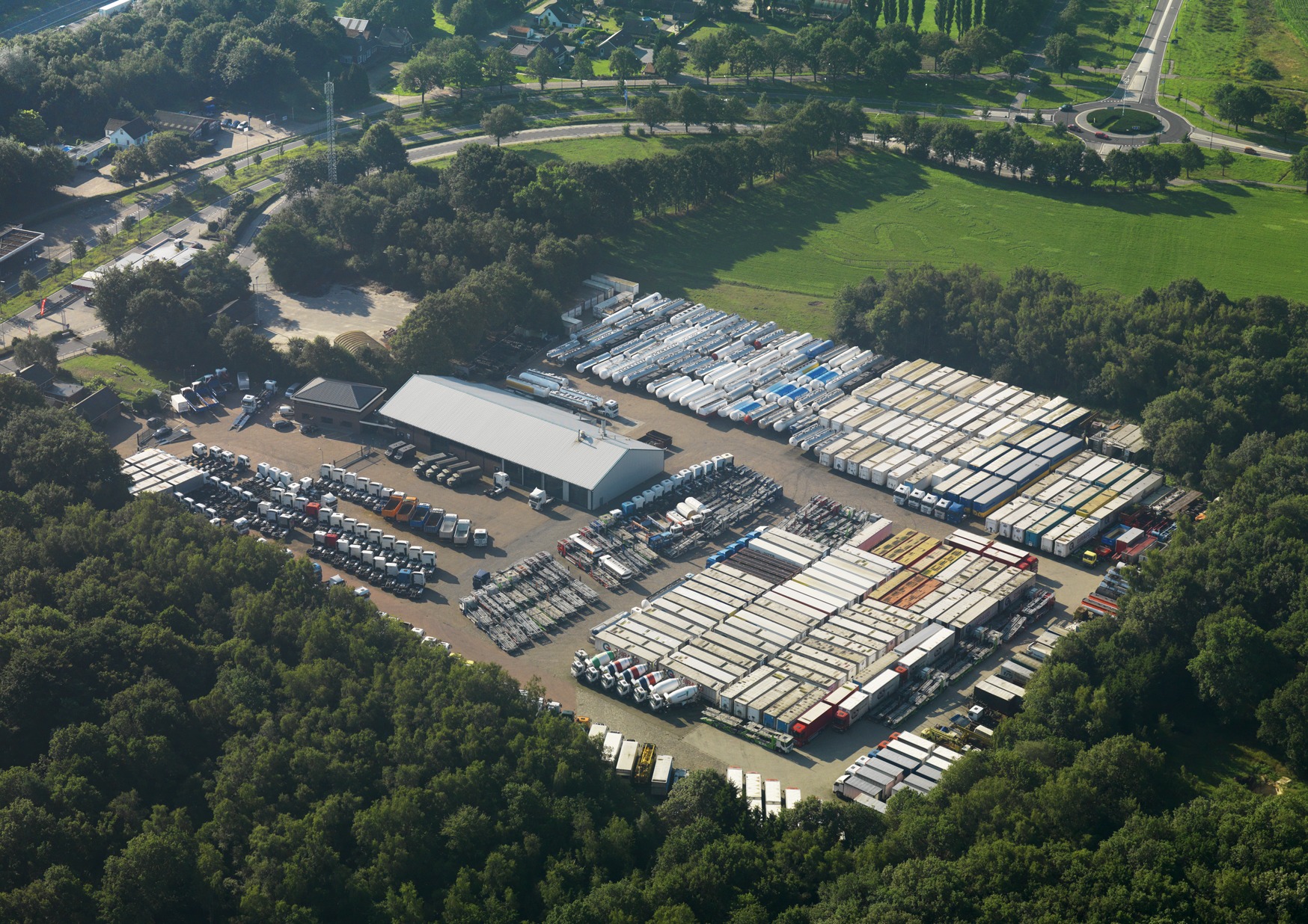 Dingemanse B.V. - Lastbilar MAN - År: 2012, växellåda: manuell undefined: bild 3