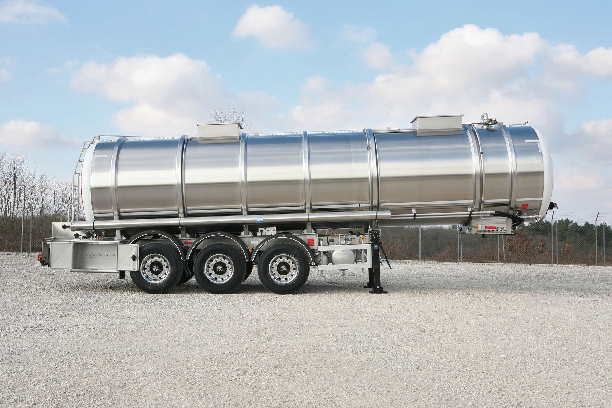 BEMO MEIJEL B.V. - fordon till salu undefined: bild 1