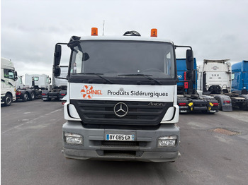 Flakbil MERCEDES-BENZ Axor 2533