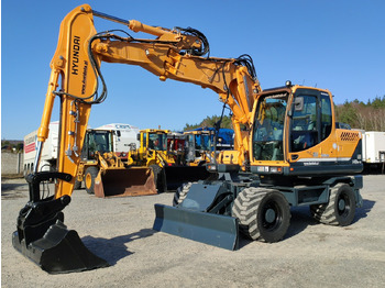 Grävmaskin på däck HYUNDAI