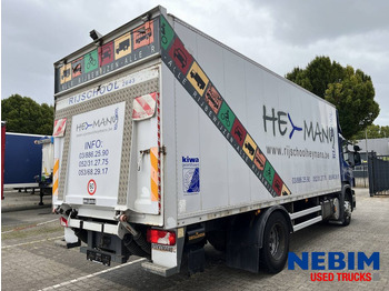 Lastbil med skåp Scania P270 - 343.938km - 3 front seats: bild 2 Lastbil med skåp Scania P270 - 343.938km - 3 front seats: bild 2