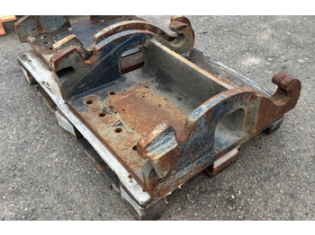 Redskapsfäste CATERPILLAR