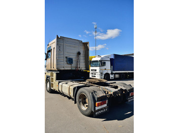 Dragbil RENAULT Magnum 440: bild 5