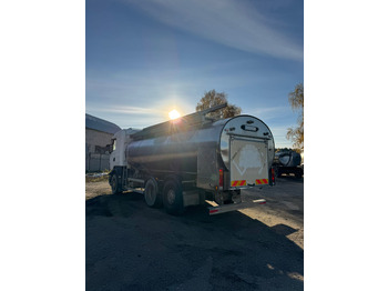 Tankbil för transportering mjölk SCANIA R480: bild 5 Tankbil för transportering mjölk SCANIA R480: bild 5