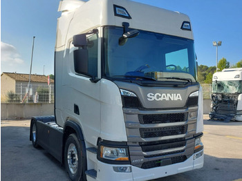 Dragbil SCANIA R 460