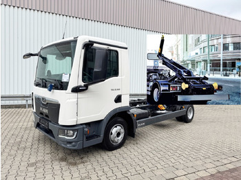 Lastväxlare lastbil MAN TGL 8.160