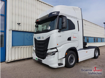 Dragbil IVECO S-WAY