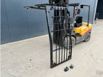 Hytt och interiör CATERPILLAR