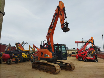Bandgrävare DOOSAN DX235LCR