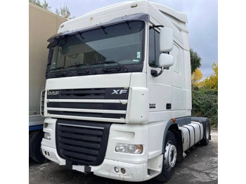 Dragbil DAF XF 105