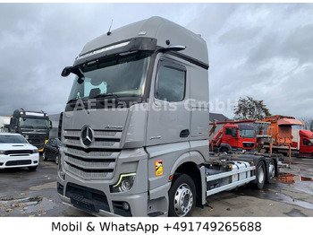 Containerbil/ Växelflak lastbil MERCEDES-BENZ Actros 2545