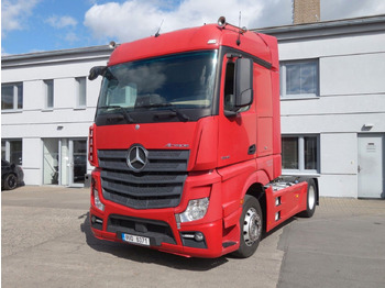 Dragbil MERCEDES-BENZ Actros 1846