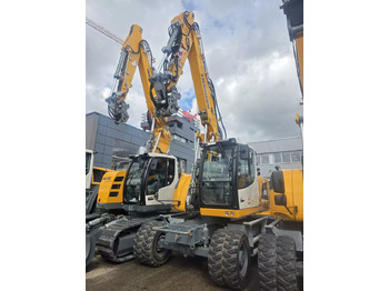 Grävmaskin på däck LIEBHERR A 916