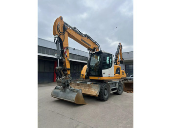 Grävmaskin på däck LIEBHERR A 916