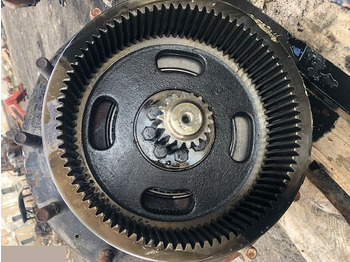 Axel och reservdelar CASE