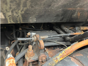 Traktor Valtra 8150 8150-4 - cała na części: bild 5 Traktor Valtra 8150 8150-4 - cała na części: bild 5