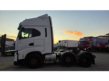 Ny Dragbil Iveco S-WAY 570: bild 4