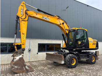 Grävmaskin på däck JCB JS145W