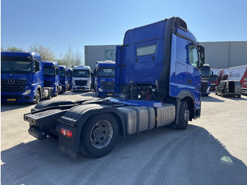 Dragbil Mercedes-Benz Actros 1842 Streamspace / 937 dkm / 2 Tanks / NL Truck: bild 2 Dragbil Mercedes-Benz Actros 1842 Streamspace / 937 dkm / 2 Tanks / NL Truck: bild 2