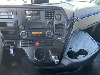 Dragbil Mercedes-Benz Actros 1842 Streamspace / 937 dkm / 2 Tanks / NL Truck: bild 5 Dragbil Mercedes-Benz Actros 1842 Streamspace / 937 dkm / 2 Tanks / NL Truck: bild 5