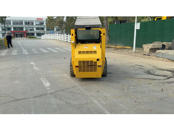 Kompaktlastare/ Slirstyrda lastare CASE 1825: bild 4