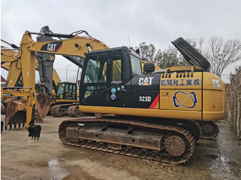 Bandgrävare CATERPILLAR 323D