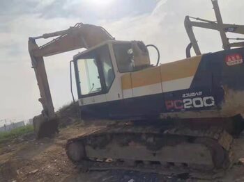 Bandgrävare KOMATSU PC200