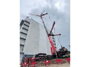 Allterrängkran LIEBHERR