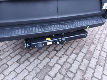 Skåpbil Iveco Daily 35S18HA8V 4100 KLIMA*AHK*RÜCKFAHRKAMERA...: bild 4 Skåpbil Iveco Daily 35S18HA8V 4100 KLIMA*AHK*RÜCKFAHRKAMERA...: bild 4