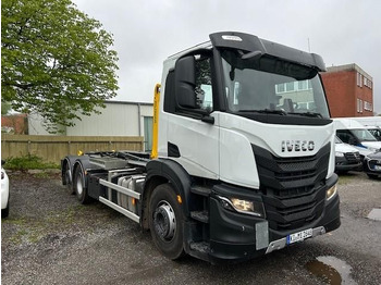 Tippbil lastbil IVECO X-WAY