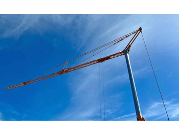 Självresande tornkran POTAIN