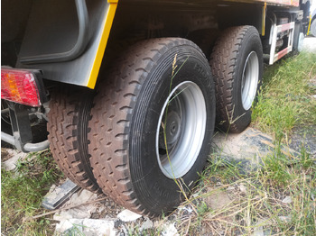 Tippbil lastbil Sinotruk HOWO 371 6*4 Dump truck: bild 2