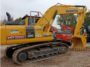 Bandgrävare KOMATSU PC200-8