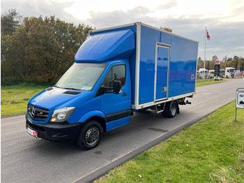 Lastbil med skåp MERCEDES-BENZ Sprinter 516