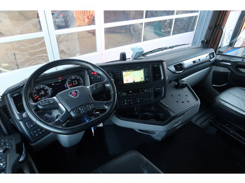 Interior photo 1: Dragbil Scania 540S NGS FULL AIR/ RETARDER/ ALCOA/ LEATHER/ 2X TANK/ PARK AIRCO