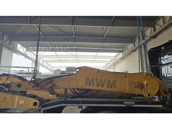 Karosseri och exteriör LIEBHERR