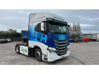 Dragbil IVECO S-WAY