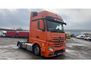 Dragbil MERCEDES-BENZ Actros 1845
