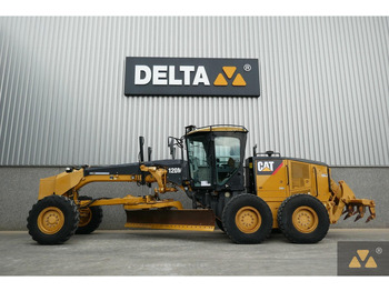 Väghyvel CATERPILLAR 120