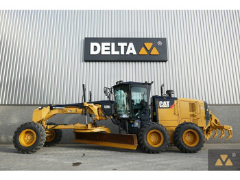 Väghyvel CATERPILLAR 12M3