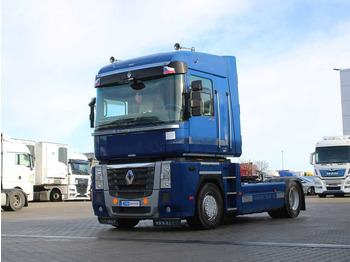 Dragbil RENAULT Magnum 520